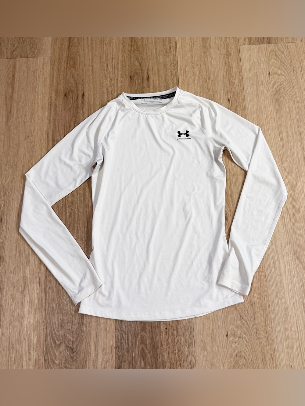 Under Armour Women’s HeatGear White Long Sleeve Performance Shirt size Small